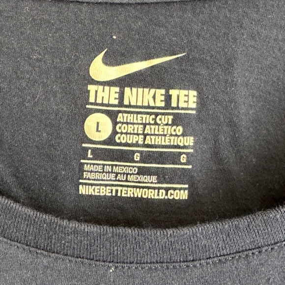 Women’s Nike Blue Athletic Cut Tee Size L - Picture 2 of 3